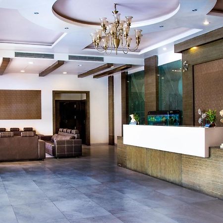 Hotel Landmark Rewa Εξωτερικό φωτογραφία