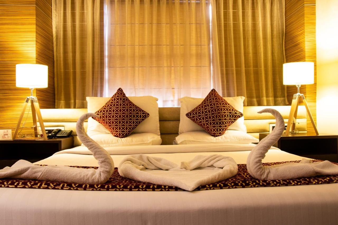 Hotel Landmark Rewa Εξωτερικό φωτογραφία