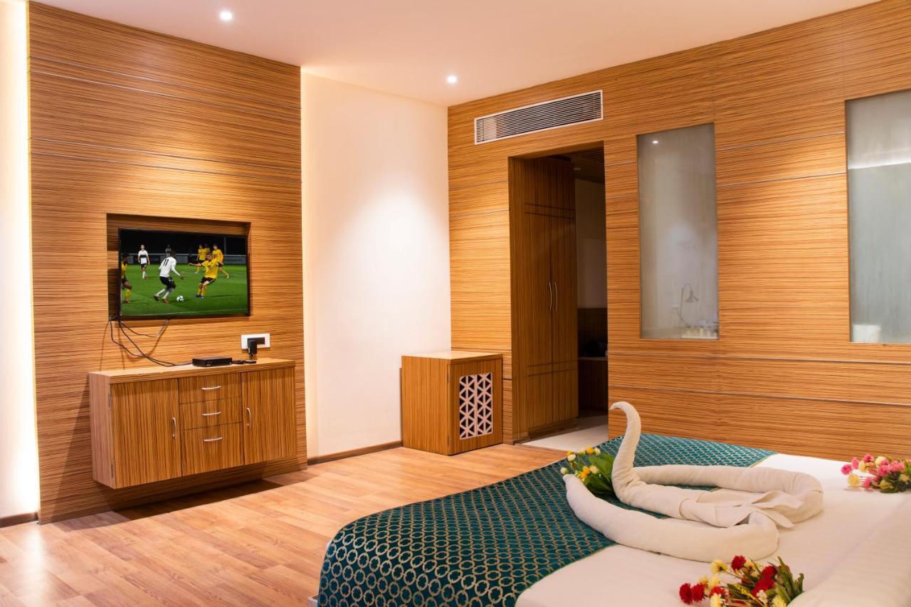 Hotel Landmark Rewa Εξωτερικό φωτογραφία