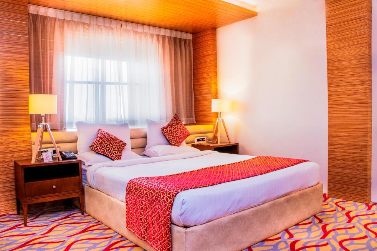Hotel Landmark Rewa Εξωτερικό φωτογραφία