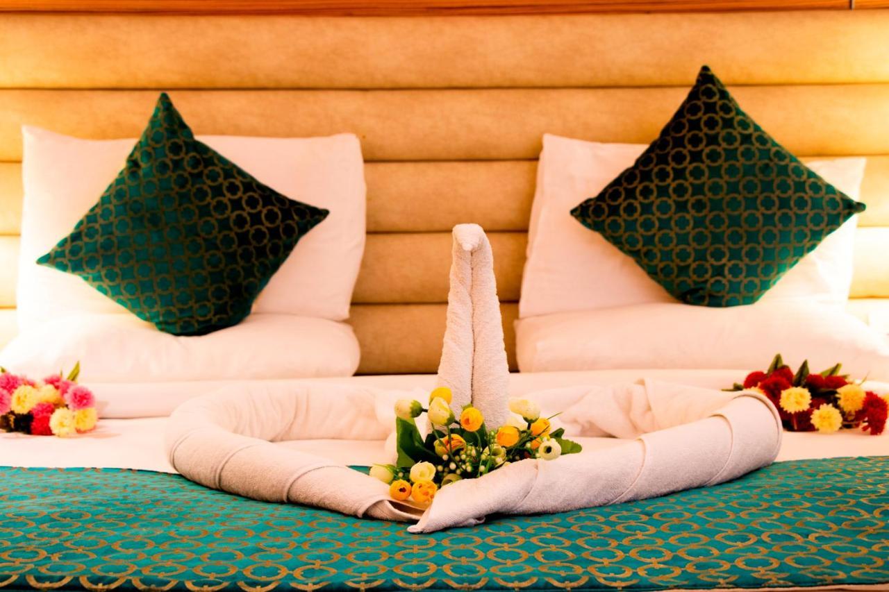 Hotel Landmark Rewa Εξωτερικό φωτογραφία